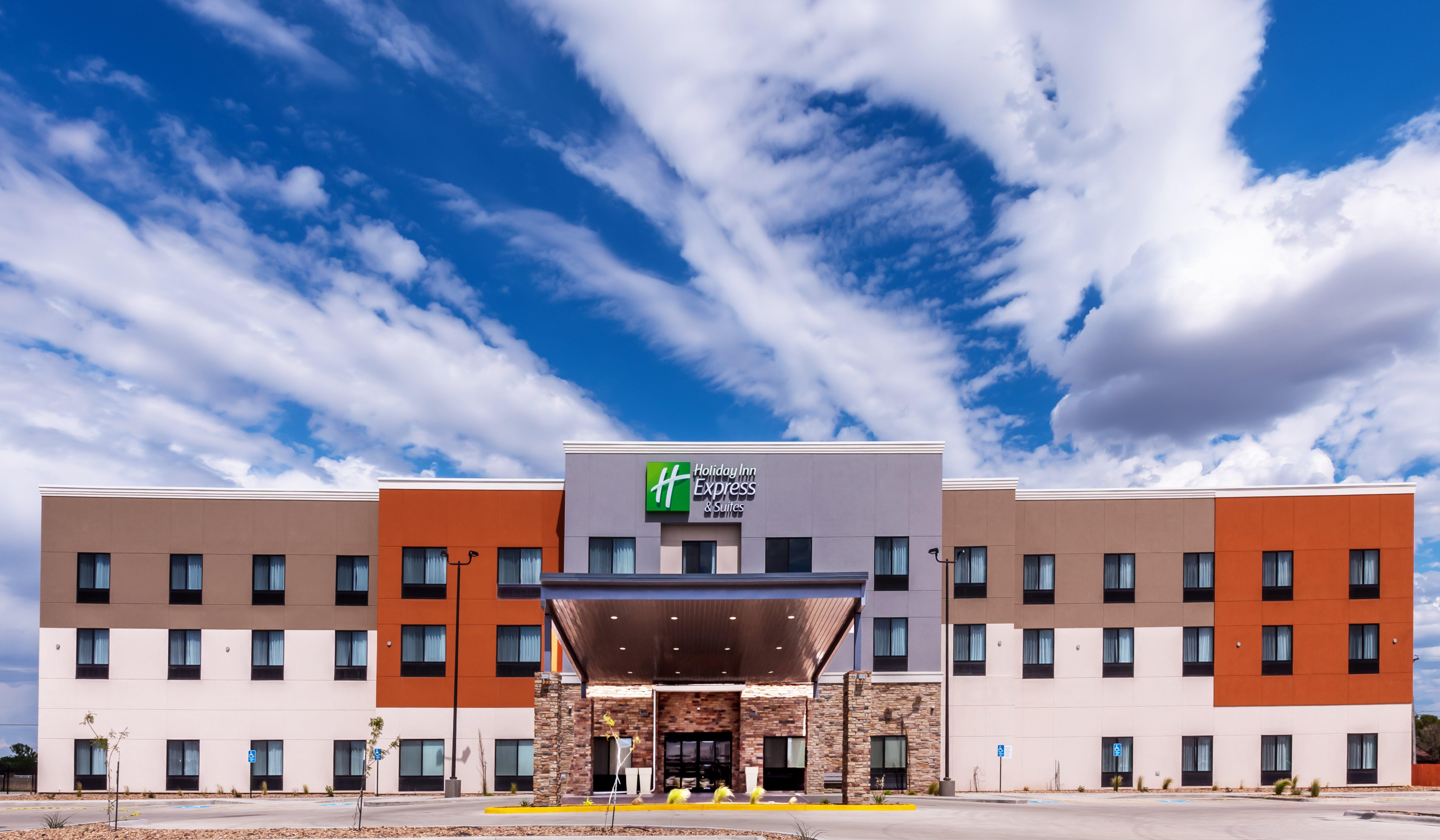Holiday Inn Express & Suites Perryton By Ihg Lord Exterior photo