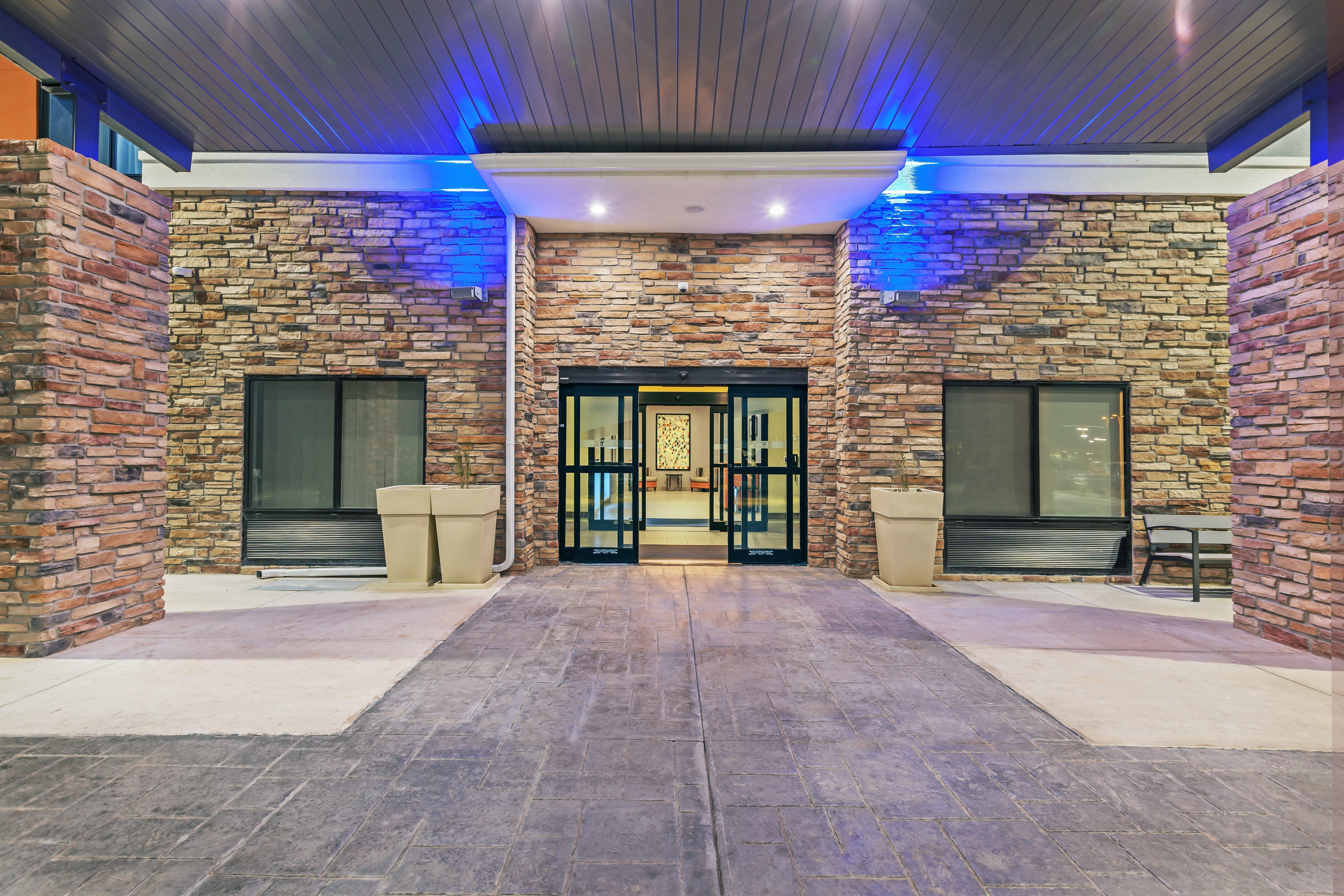 Holiday Inn Express & Suites Perryton By Ihg Lord Exterior photo